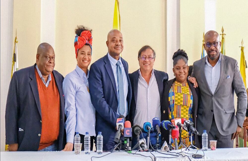 La exfórmula vicepresidencial de Sergio Fajardo, Luis Gilberto Murillo, se sumó a la campaña de Petro. Fajardo decidió votar en blanco.