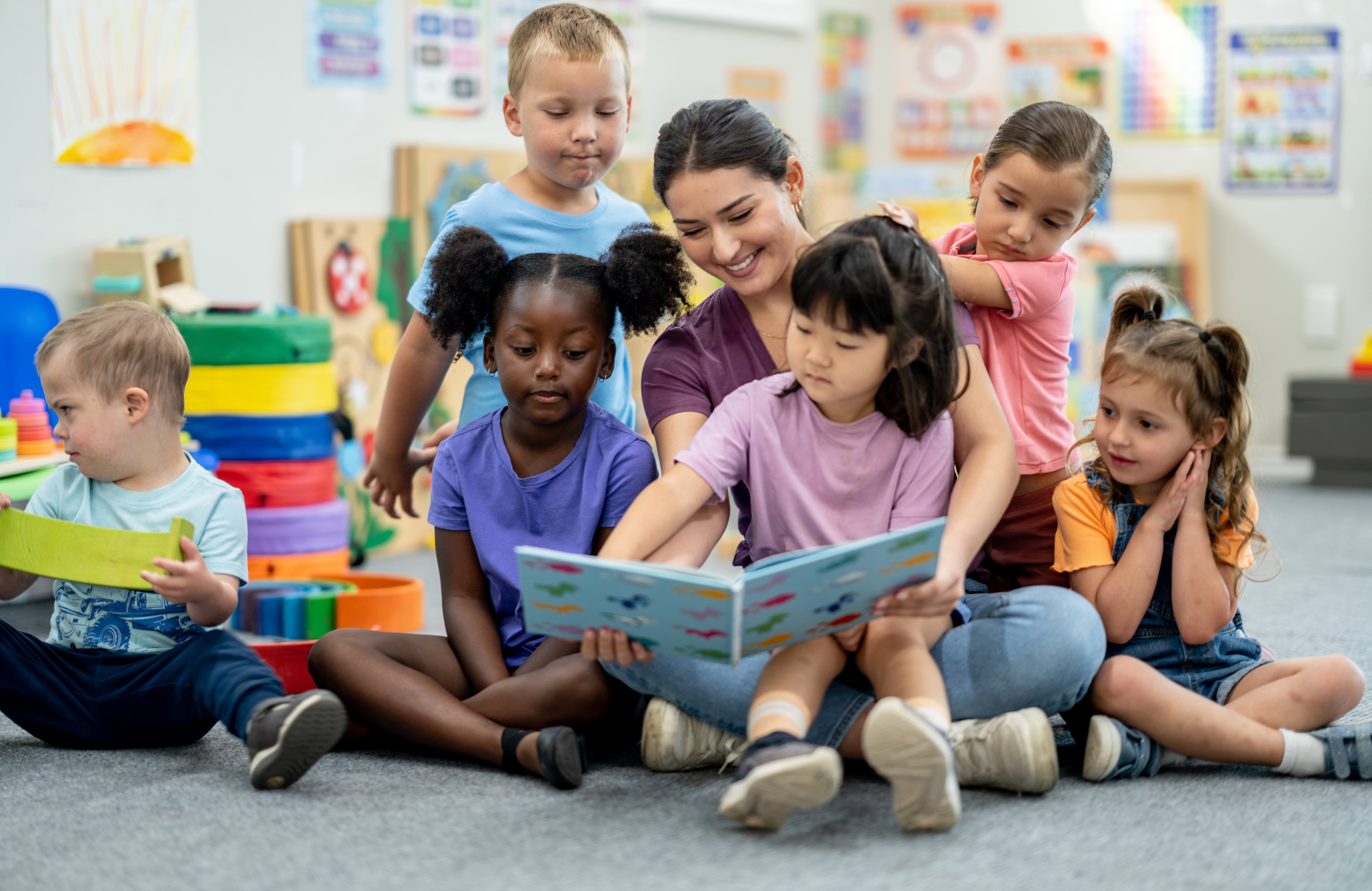 El Departamento de Educación y Cuidado Temprano de Nuevo México coordina la implementación del programa que elimina por completo las tarifas para los padres.