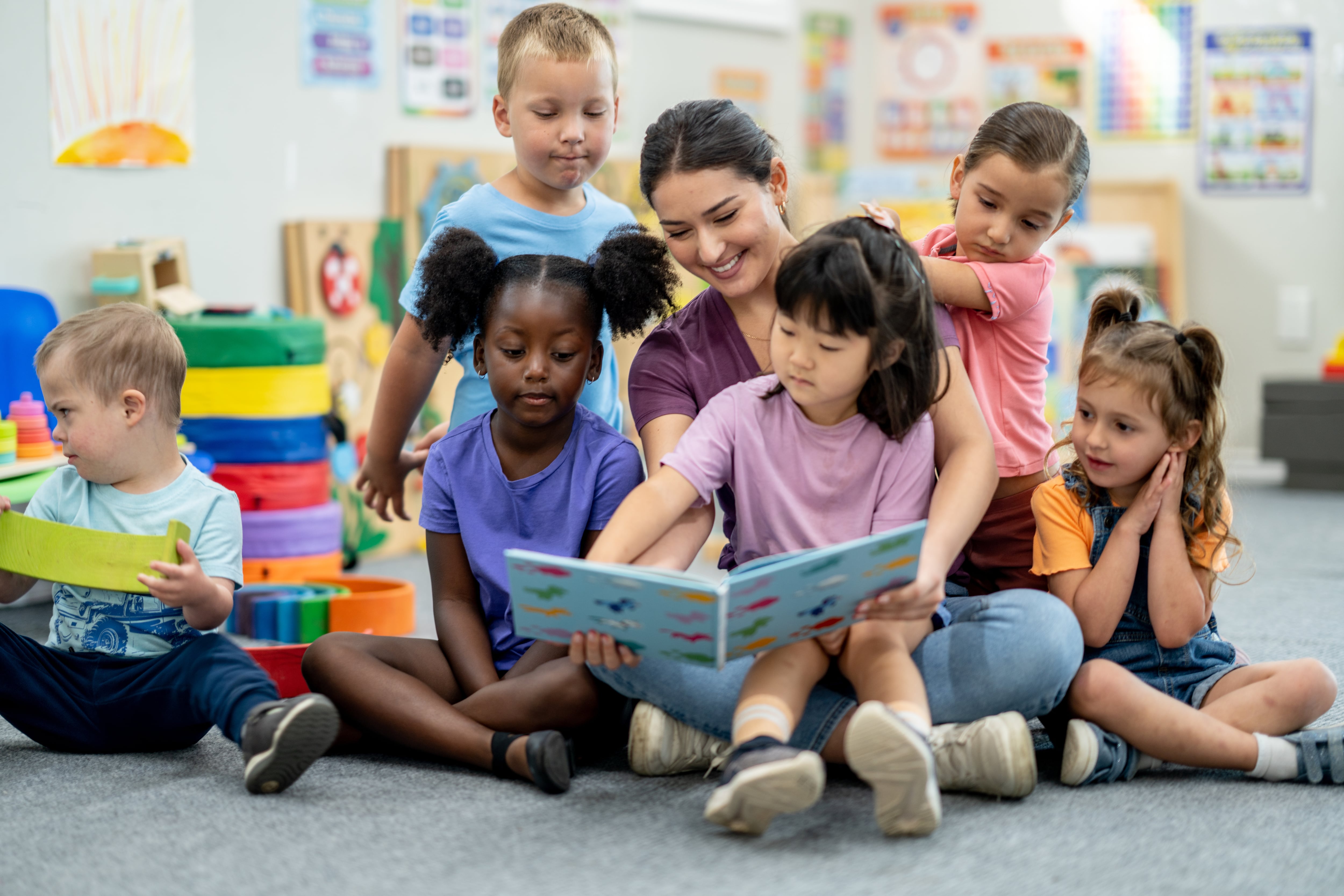 El Departamento de Educación y Cuidado Temprano de Nuevo México coordina la implementación del programa que elimina por completo las tarifas para los padres.