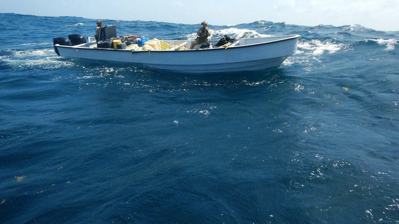 Embarcaciones de droga son monitoreadas por la Guardia Costera.