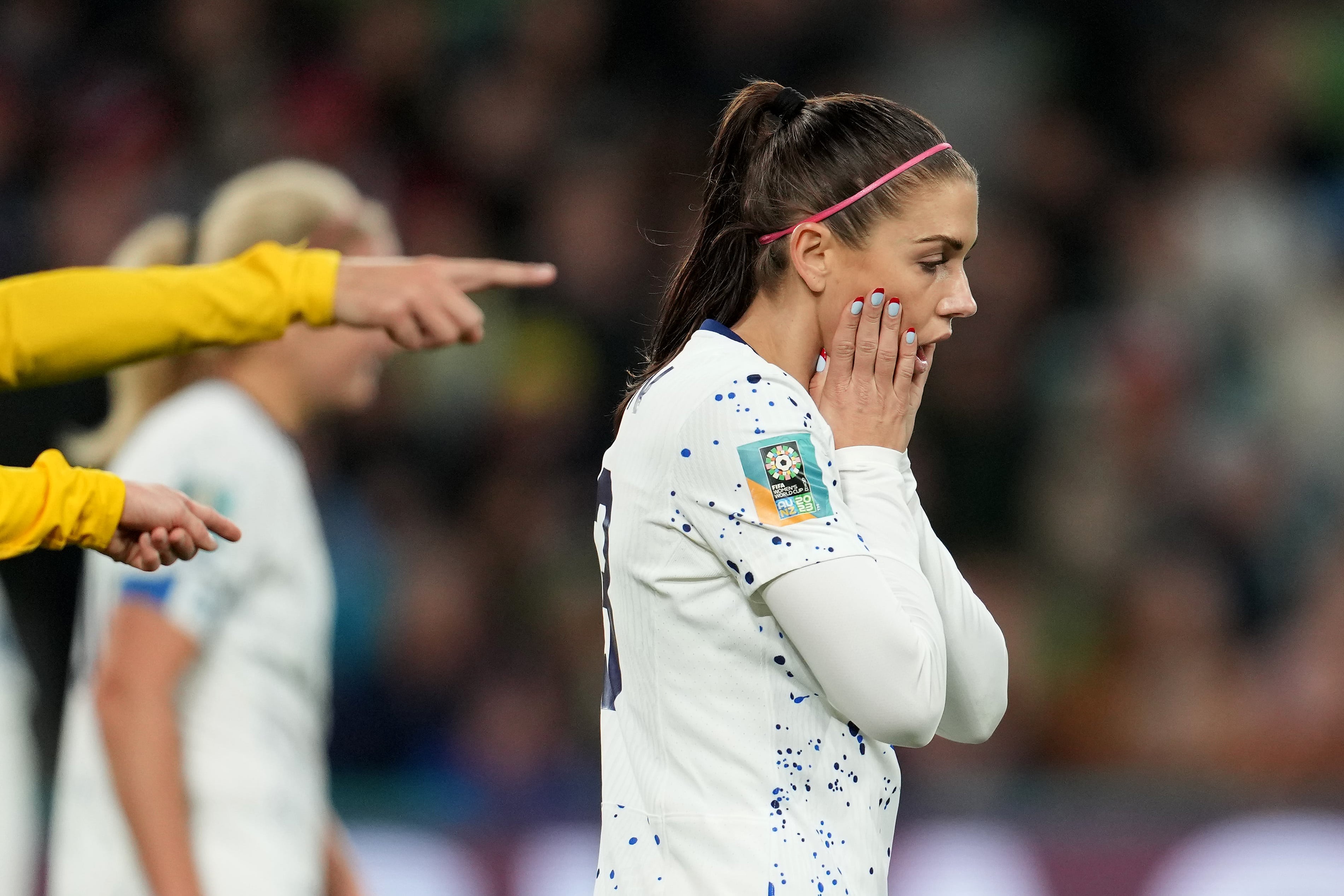 Alex Morgan #13 de Estados Unidos reacciona durante el primer tiempo del partido de octavos de final de la Copa Mundial Femenina de la FIFA Australia & Nueva Zelanda 2023 entre Suecia y Estados Unidos en el Estadio Rectangular de Melbourne el 06 de agosto de 2023 en Melbourne, Australia.