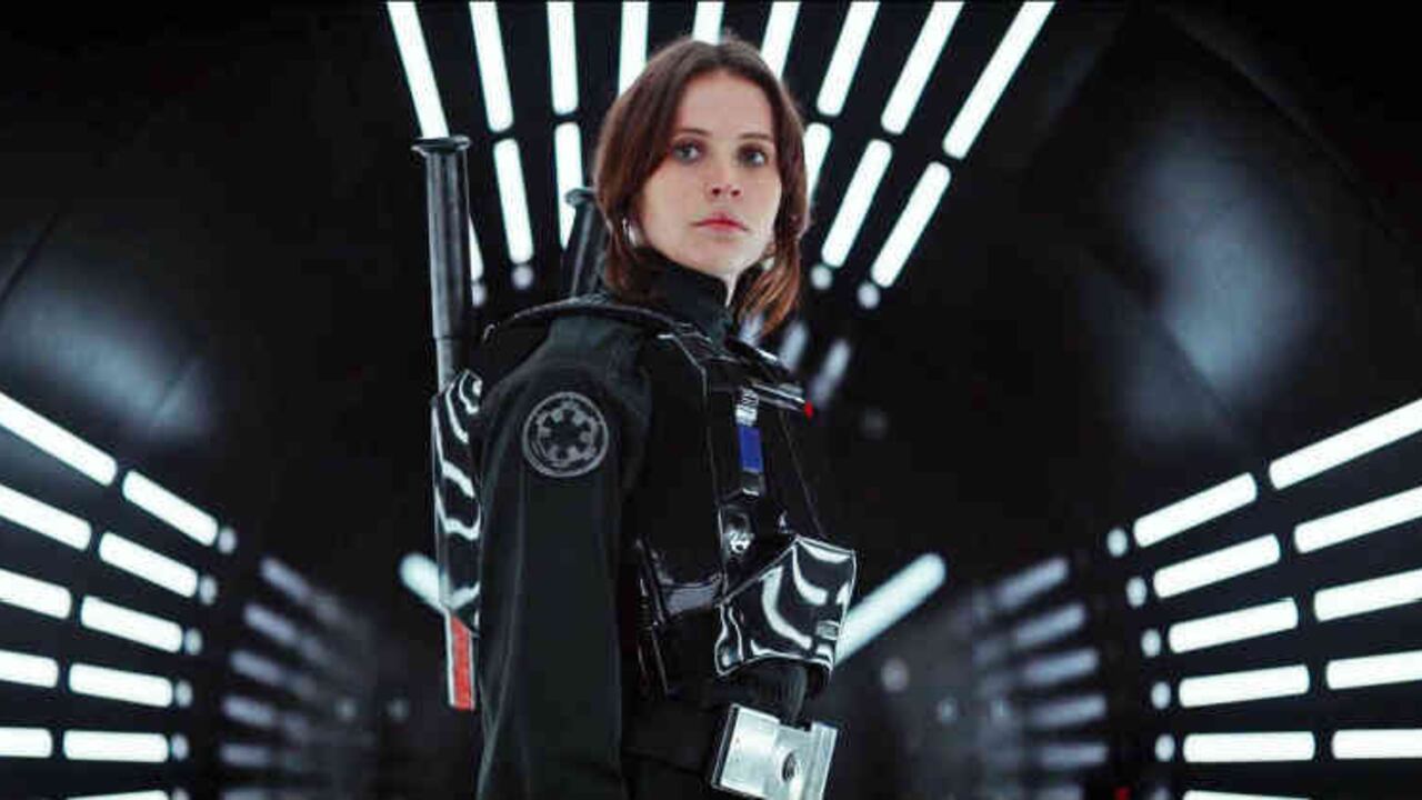 Felicity Jones interpreta a Jyn Erso, la protagonista de la película.