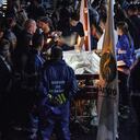 Al coliseo de voleibol Yesid Santos llegaron miles de personas para despedir a Darío Gómez. Familiares y artistas también lo acompañaron.