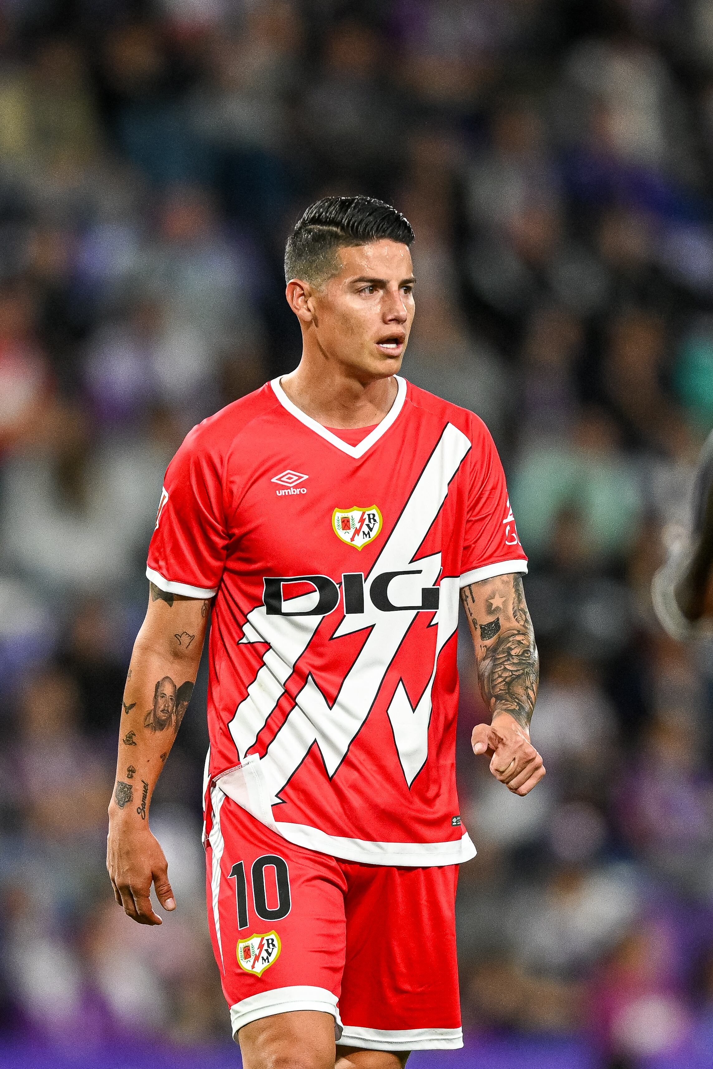 VALLADOLID, SPAIN - OCTOBER 5: James Rodríguez of Rayo Vallecano reacts during the LaLiga match between Real Valladolid CF and Rayo Vallecano at Jose Zorrilla on October 5, 2024 in Valladolid, Spain. (Photo by Octavio Passos/Getty Images)