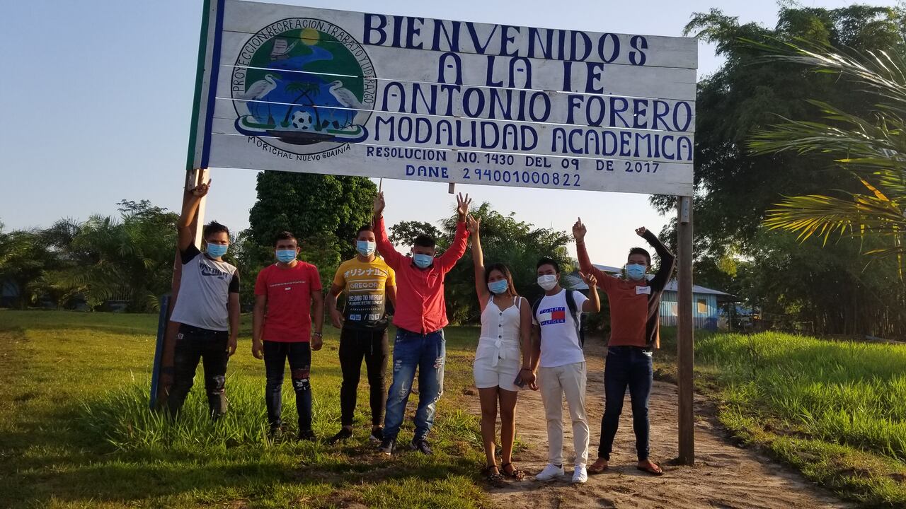 El Icfes se internó en la selva para llevar la prueba Saber 11 a comunidades indígenas