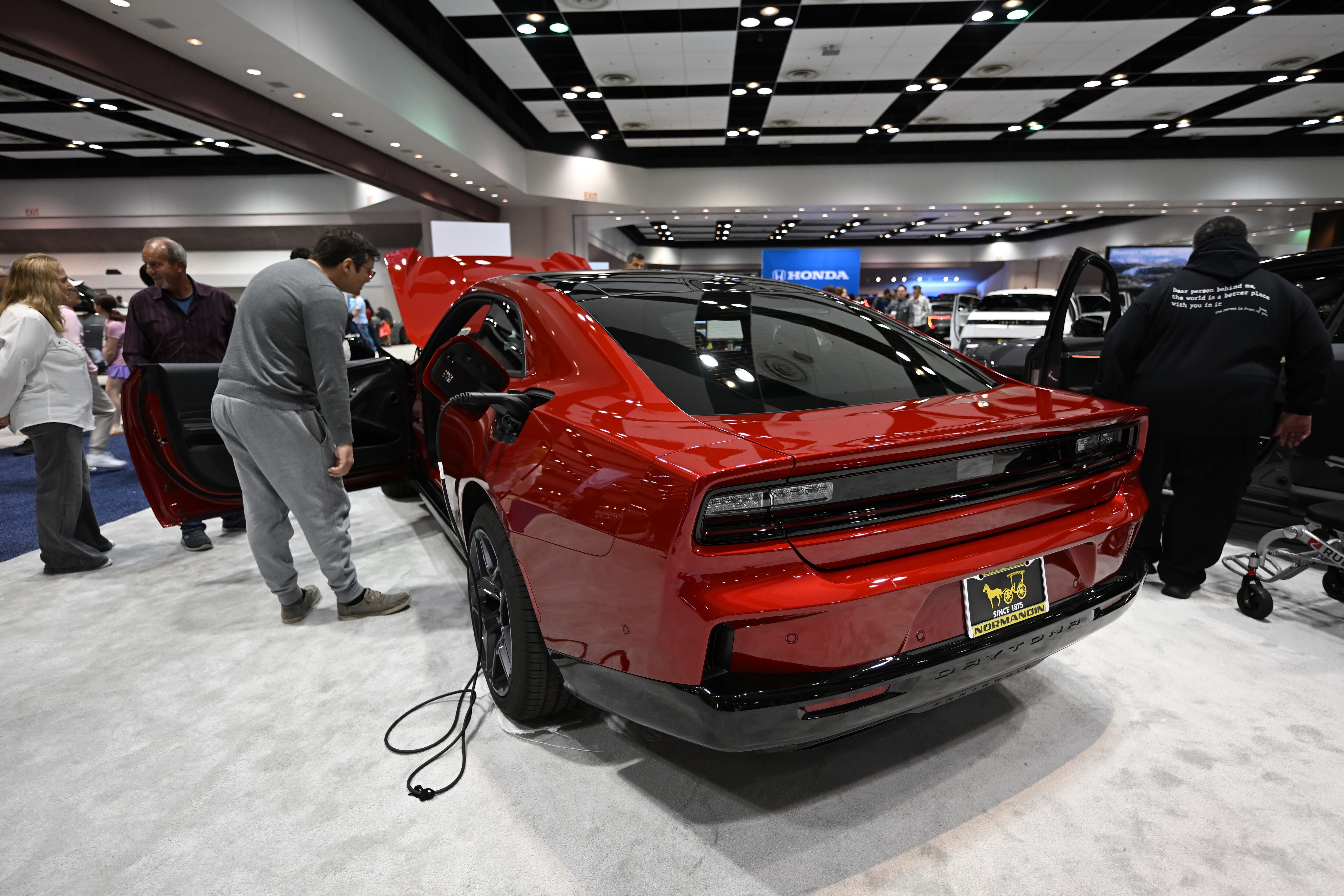 El Dodge Charger Daytona es producido en Canadá. Debido a los aranceles anunciados por Turmp, su fabricación fue detenida.
