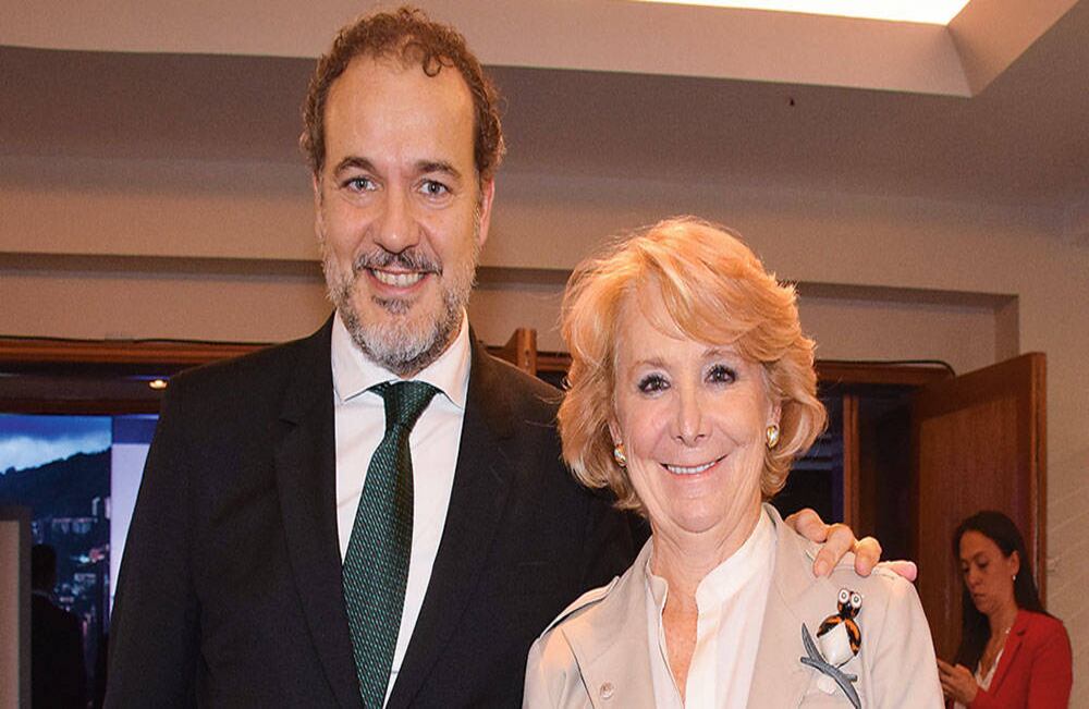 Mateo Hernández y Esperanza Aguirre.
