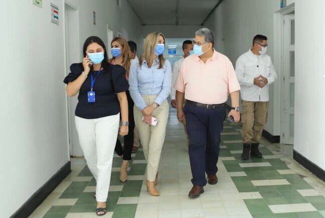 La Superintendencia de Salud visitó dos hospitales con vigilancia especial.