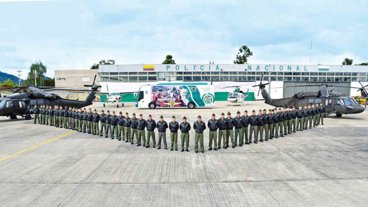 Desde 2016, la Aviación de la Policía sobrevuela cuatro capitales del país con helicópteros Bell 407 y más de 60 drones de última generación. Halcón es el nombre de este programa.