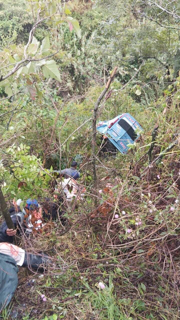 Las autoridades se encuentran en el sitio de la emergencia.