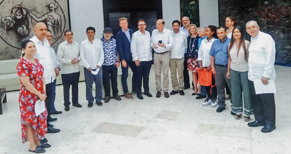  Funcionarios de los gobiernos cubano y colombiano, la Iglesia católica y negociadores del ELN se reunieron hace un mes en el Palacio de las Convenciones de La Habana (Cuba). Allí se inició la fase exploratoria para reactivar los diálogos de paz. 