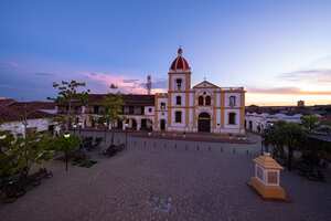 Mompox, Bolívar en Colombia - Parque de la Inmaculada Concepción.