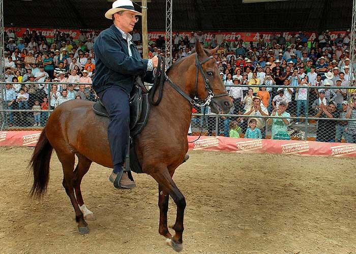 Uribe con caballo