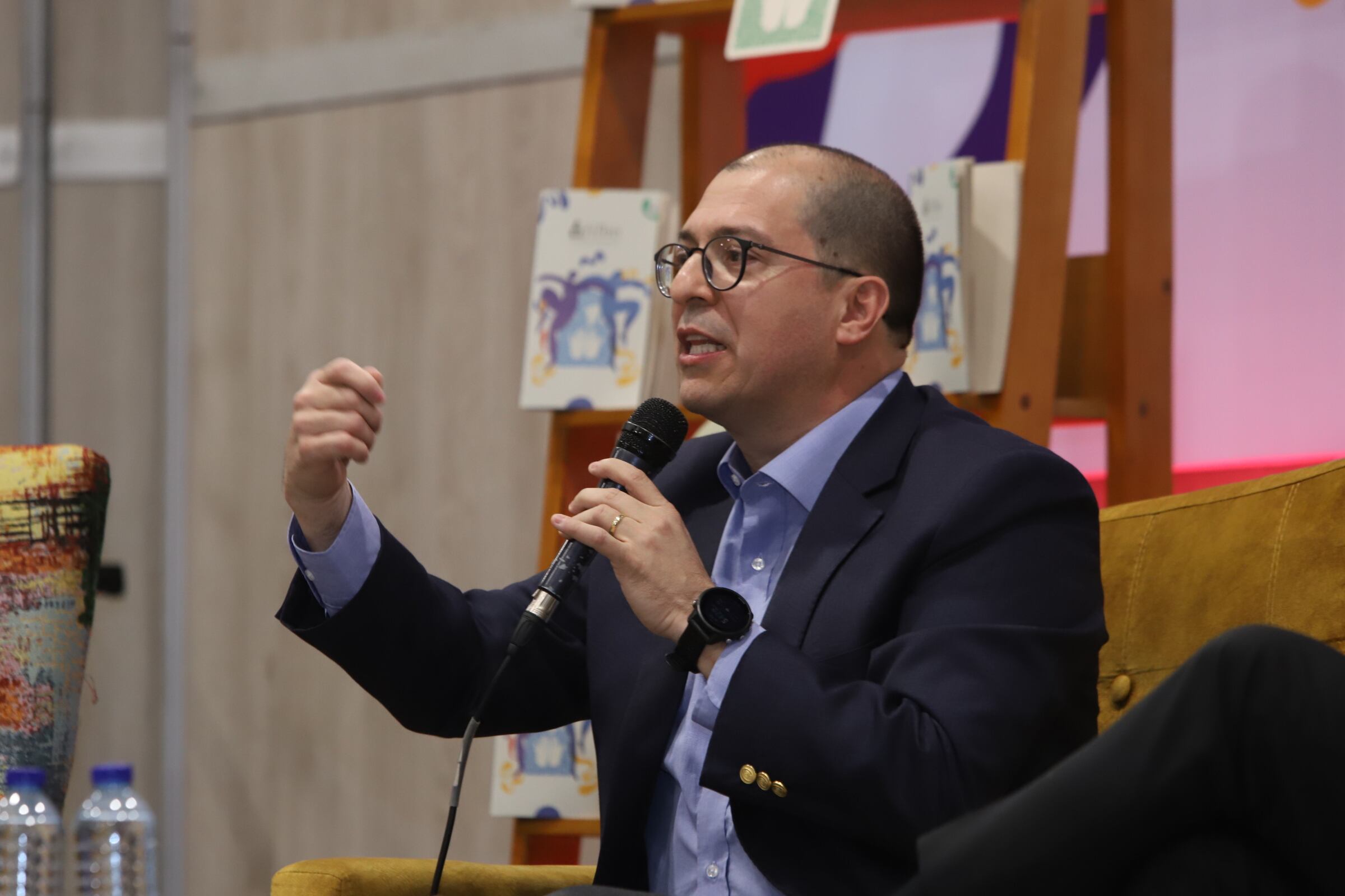 Lanzamiento del  libro “El Fiscal”. Conversación con Giovanni Celis- Director de Red más y Yesid Lancheros- Director de la revista Semana