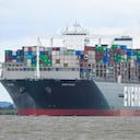 En esta imagen del 29 de julio de 2020 se ve el MV Ever Given cerca de Hamburgo, Alemania. (Axel Rutte via AP)