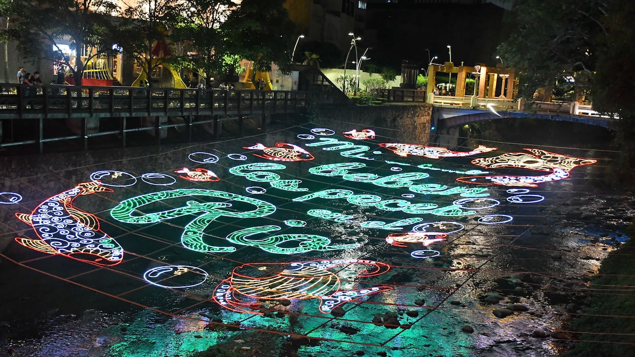 Cali: Alumbrado navideño en el bulevar del río y el Paseo Bolívar de Cali. foto José L Guzmán. El País