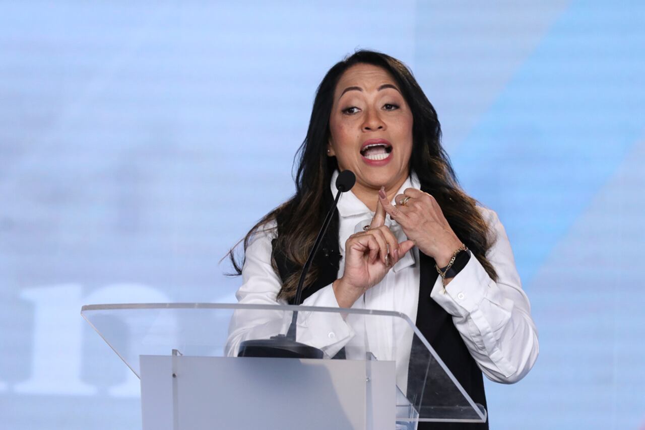 Debate Candidatos Vicepresidencia Marelen Castillo