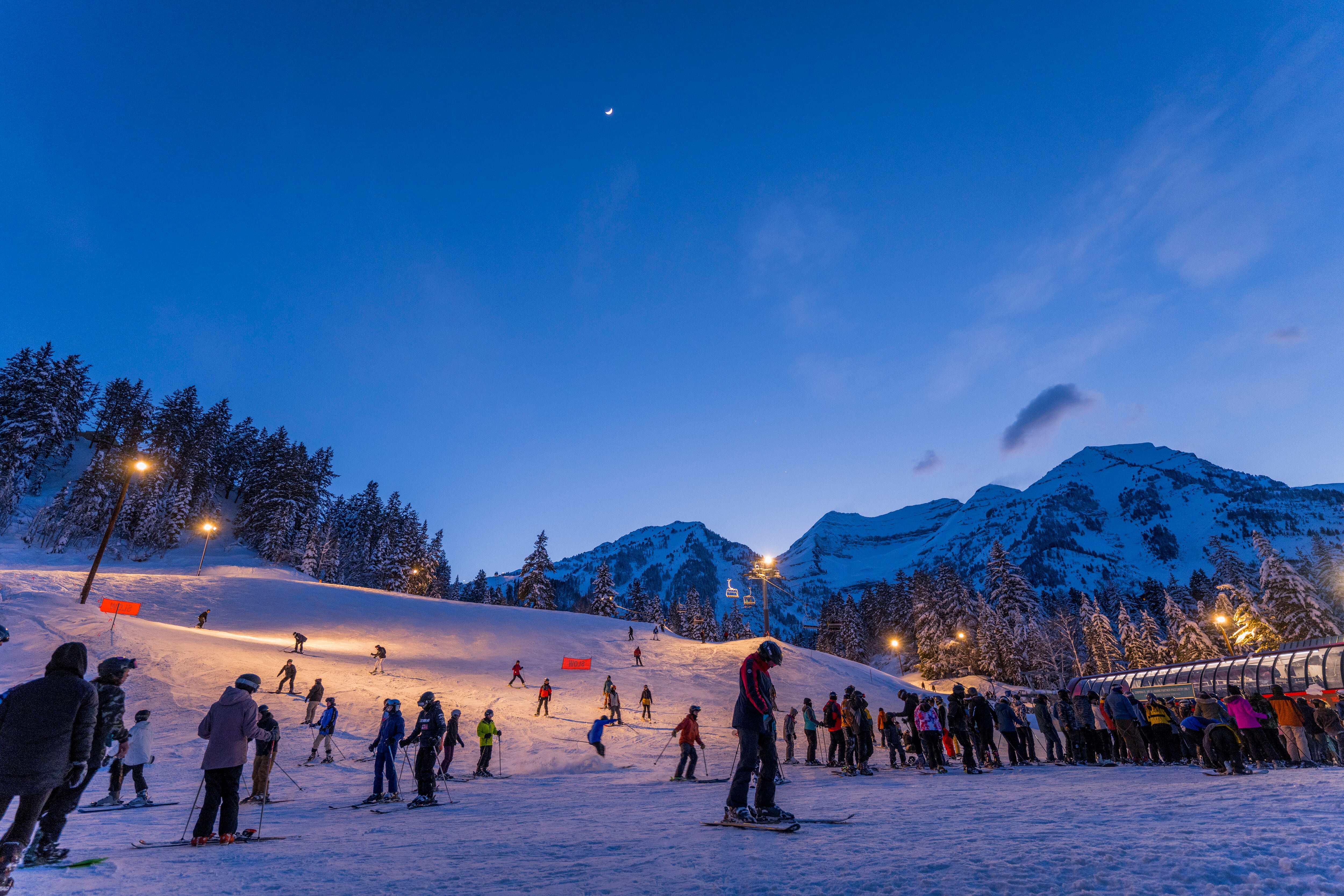 Estación de esquí ubicada a 13 millas (21 km) al noreste de Provo, Utah, EE. UU. (Foto de Wolfgang Kaehler/LightRocket vía Getty Images)