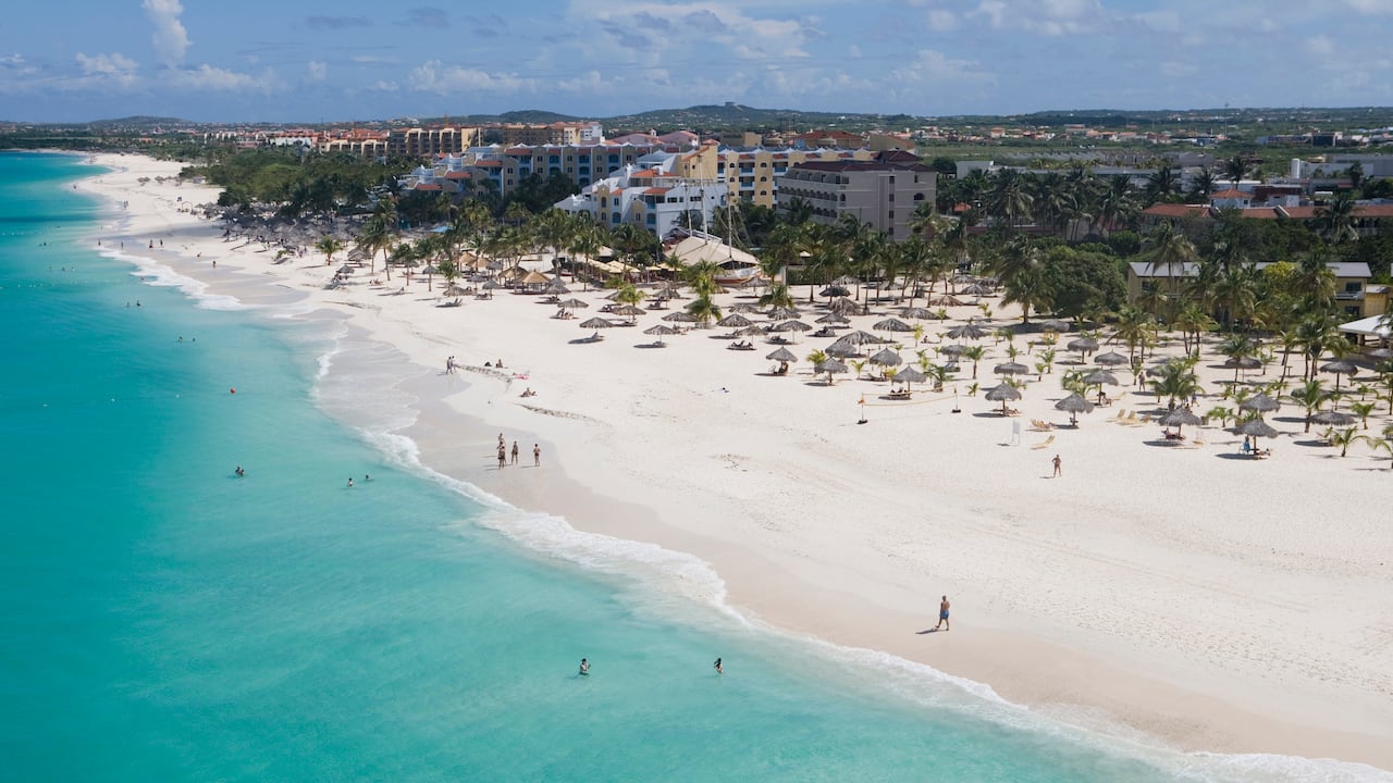 Aruba es uno de los destinos favoritos de los viajeros para visitar en El Caribe.