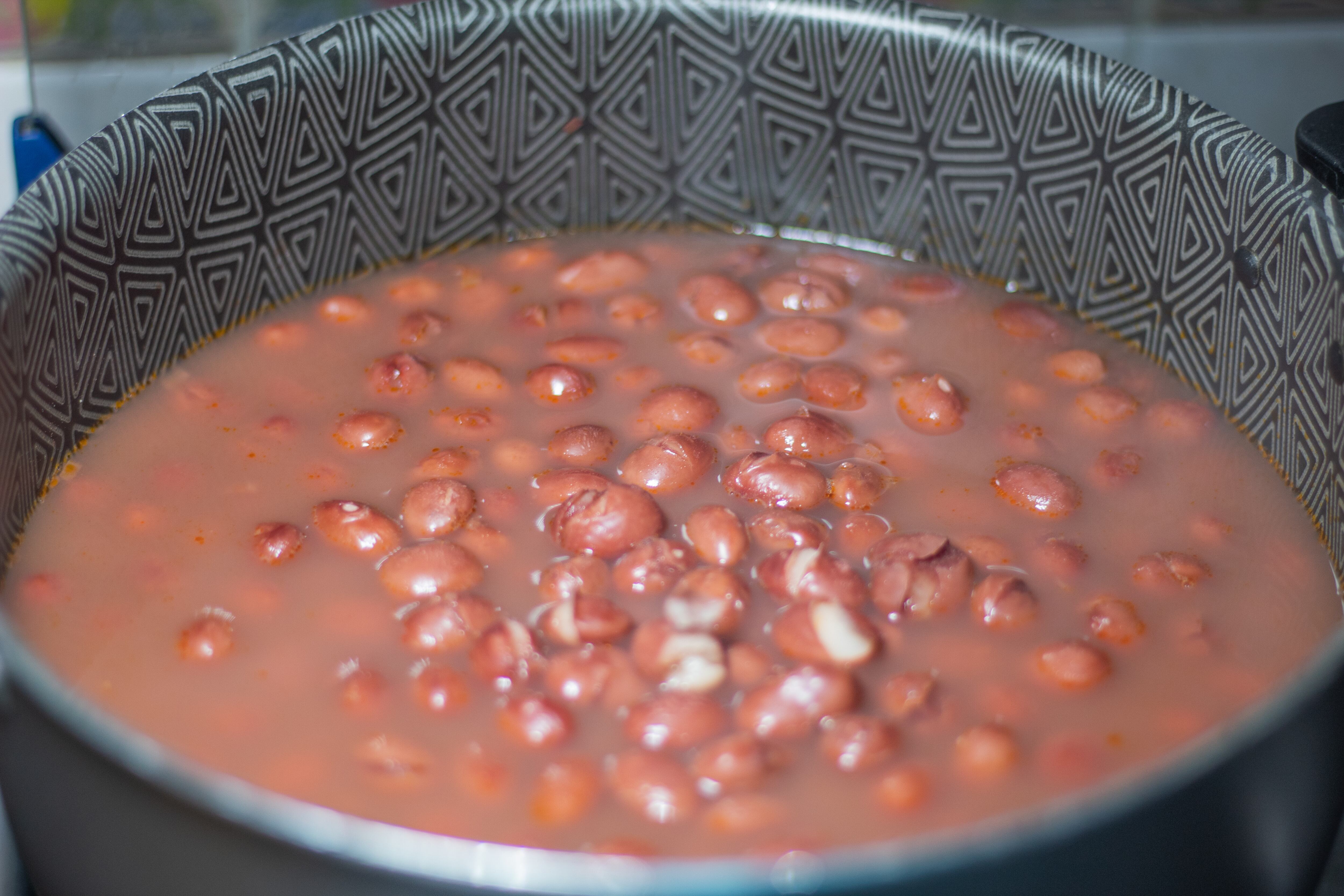 Los frijoles se deben dejar en remojo unas horas antes de consumir.