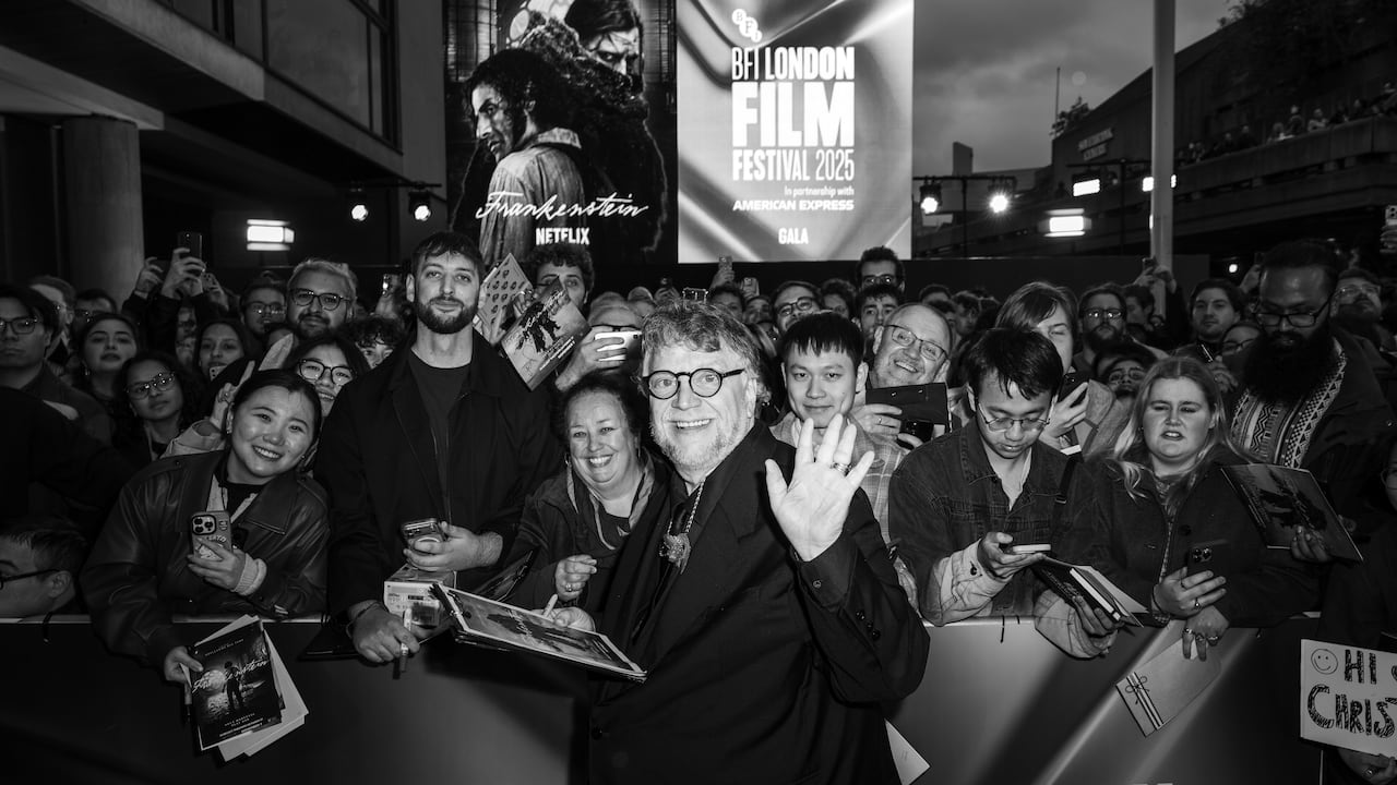 La producción de la cinta también ha despertado interés por el enfoque que aporta Guillermo del Toro, quien ha sido reconocido con múltiples Premios Óscar
