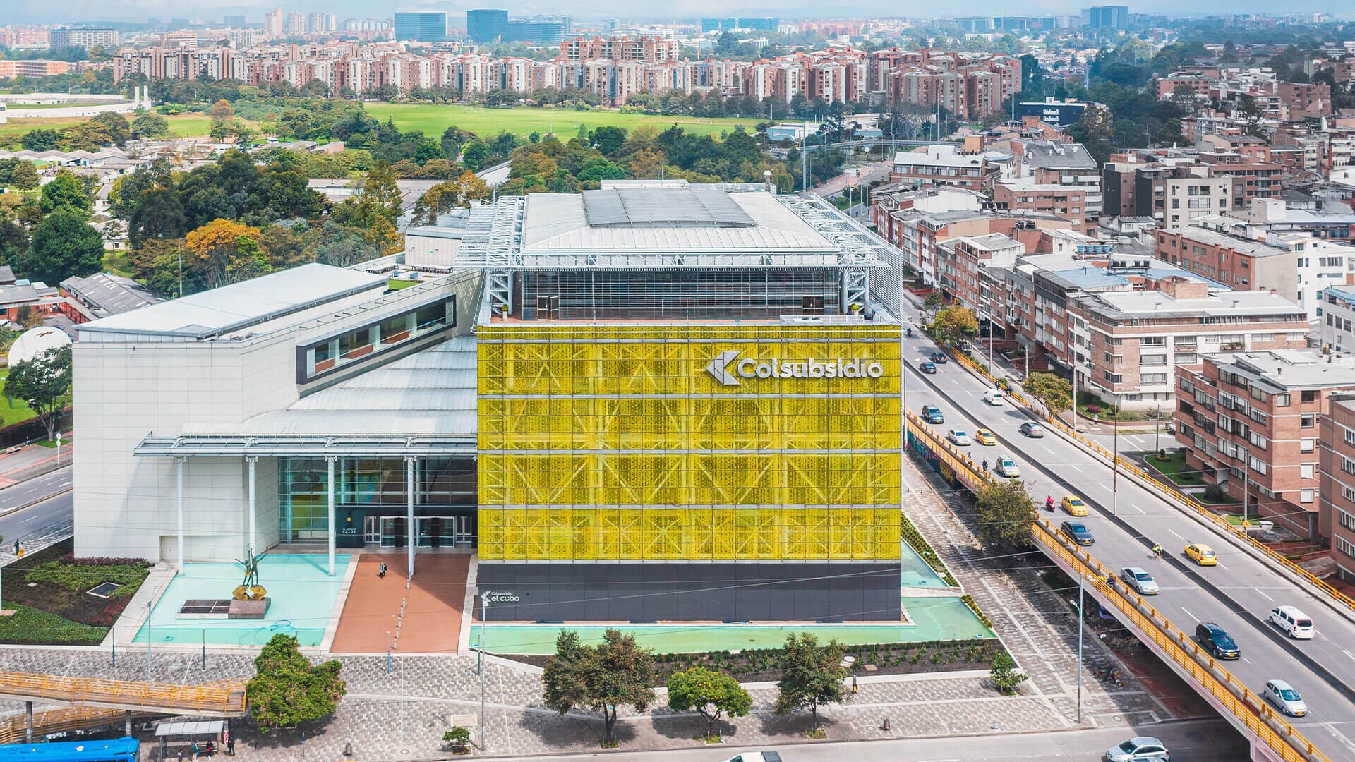Edificio El Cubo de Colsubsidio en Bogotá.