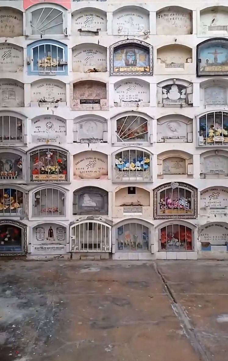 Cementerio, Perú