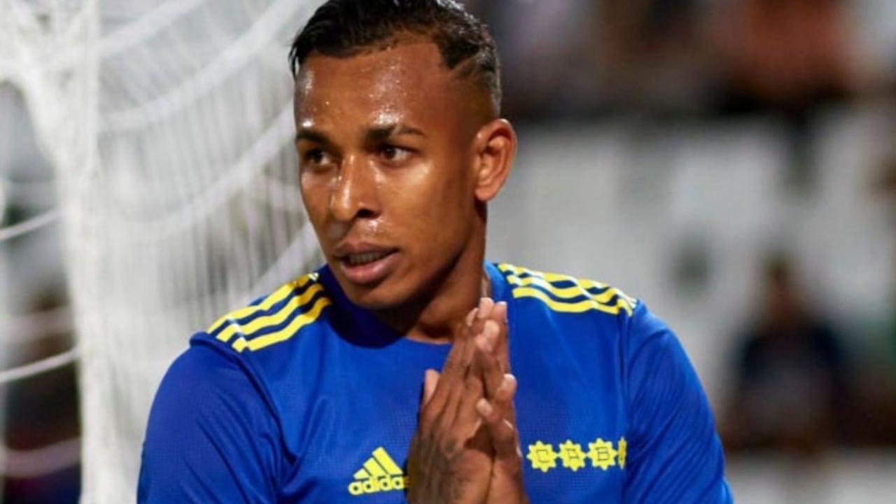 Sebastián Villa fue denunciado penalmente por una mujer en Argentina.