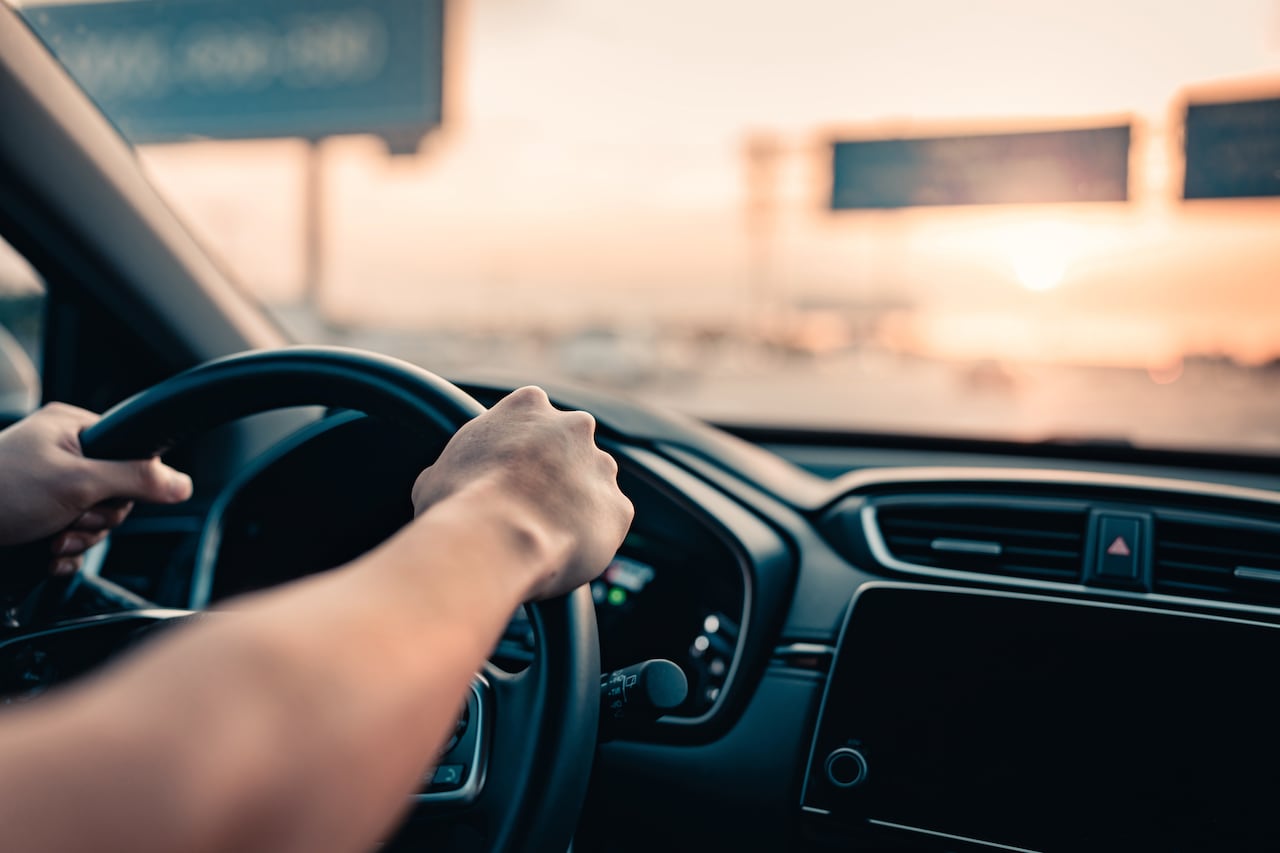 Conozca algunas de las causas por las que puede vibrar el volante del carro.