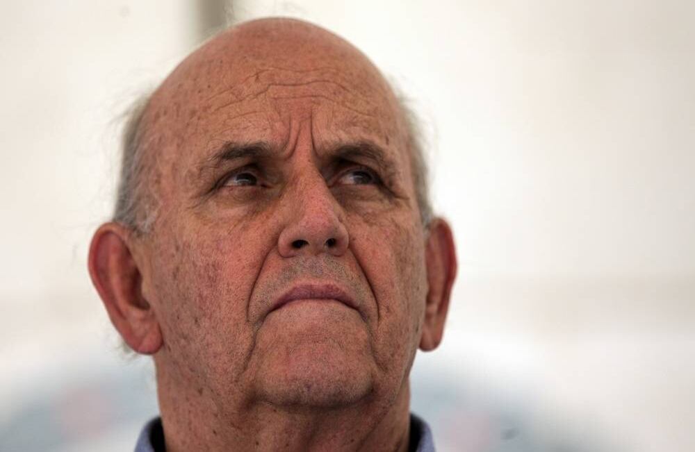 El alcalde de Cali, Maurice Armitage, toma parte de la ceremonia de lanzamiento del nuevo helicóptero de la Policía, el miércoles 5 de julio de 2017. La nueva aeronave es un Bell 407 de fabricación estadounidense, que será utilizado en la lucha contra el crimen organizado, la delincuencia común y que contribuirá al mejoramiento de la seguridad pública y ciudadana. Foto: Carlos Julio Martínez / SEMANA