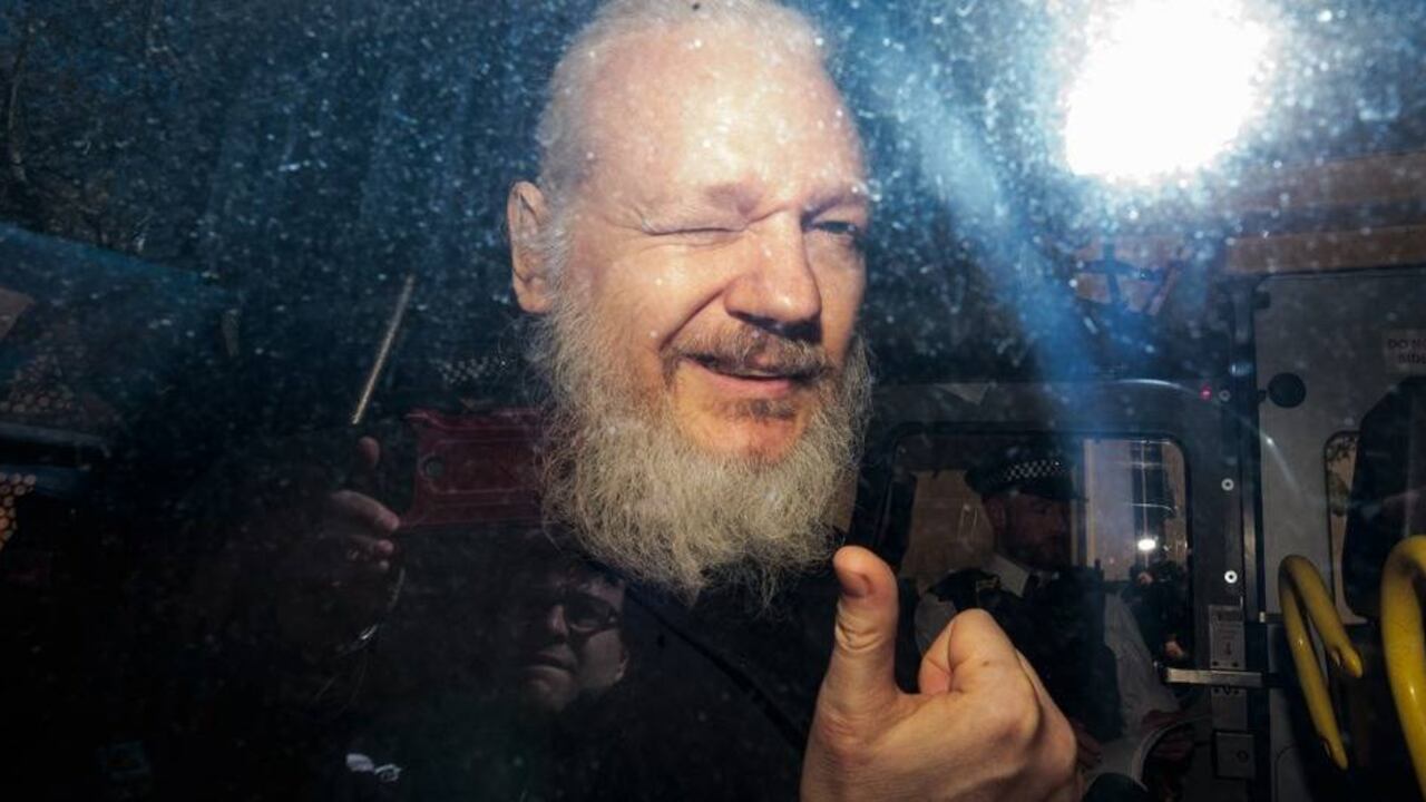 El fundador de Wikileaks, Julian Assange, fue detenido el esta semana en la embajada de Ecuador ¿Por qué?
