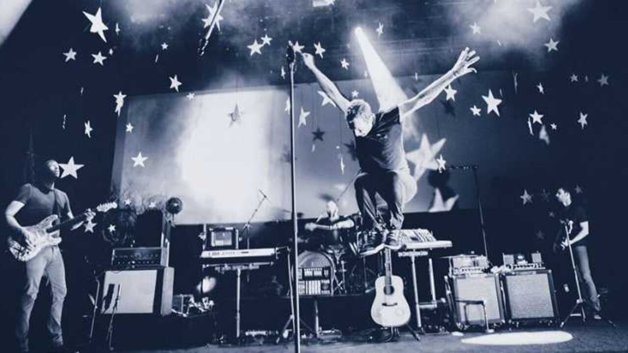 El nuevo álbum de la banda, A Head Full Of Dreams, se lanzará el 4 de diciembre.