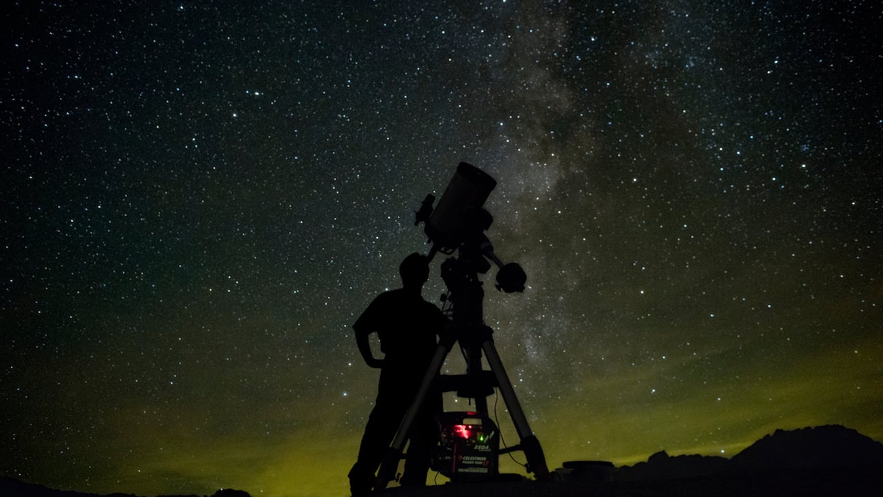 Con el paso de los años el ser humano tendrá dificultades para apreciar la belleza de las estrellas.