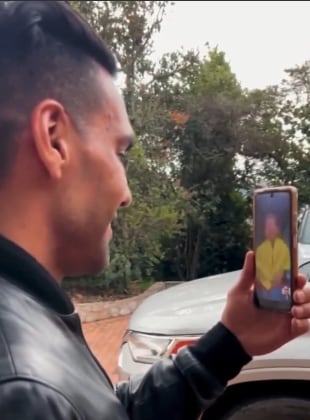 Falcao Garcia sostuvo una videollamada con la mujer que le compuso una canción.