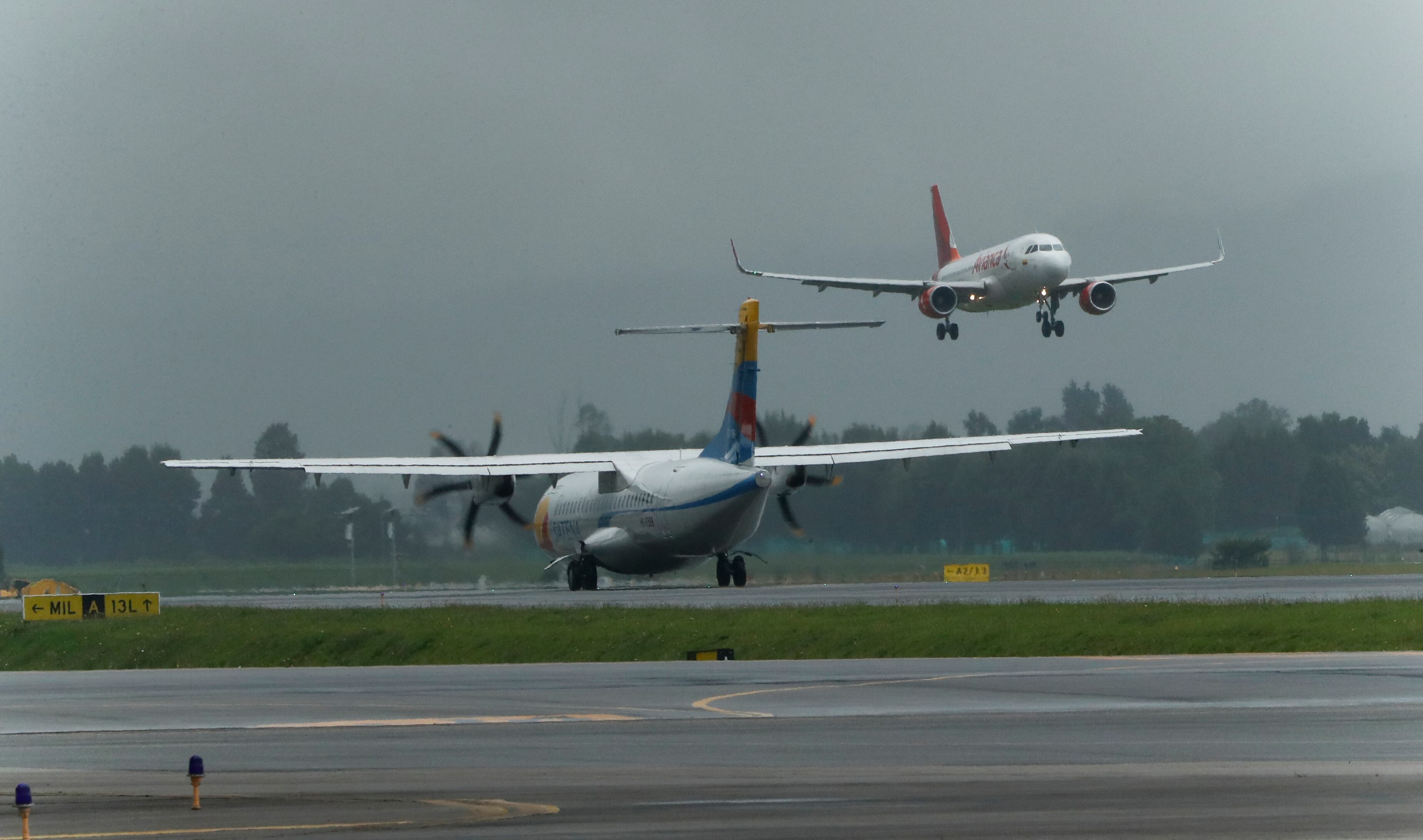Pista aeropuerto El Dorado Bogotá
Opain
Terminal aéreo
Bogotá 14 de mayo del 2022
Foto Guillermo Torres Reina / Semana