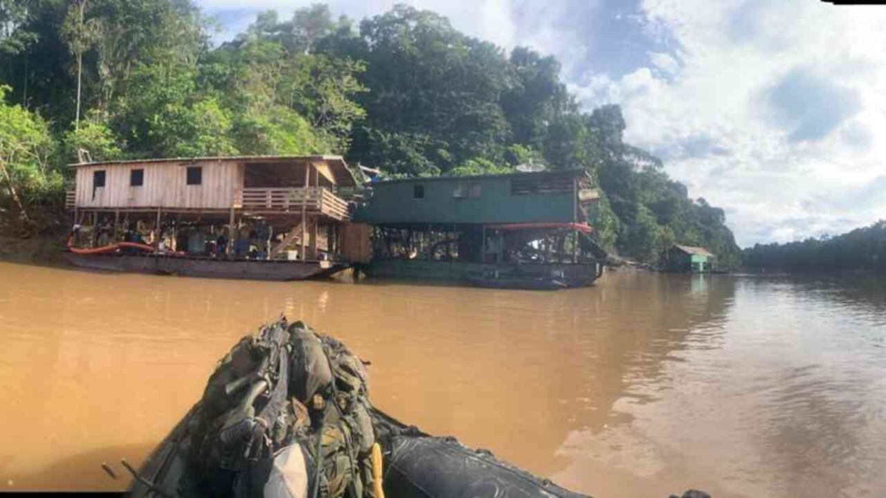 La minería en Puré causó graves afectaciones ambientales en ríos y selvas. Foto: Comando General de las Fuerzas Militares.