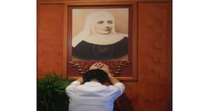 Federico Gutiérrez oró a la Madre Laura en Jericó