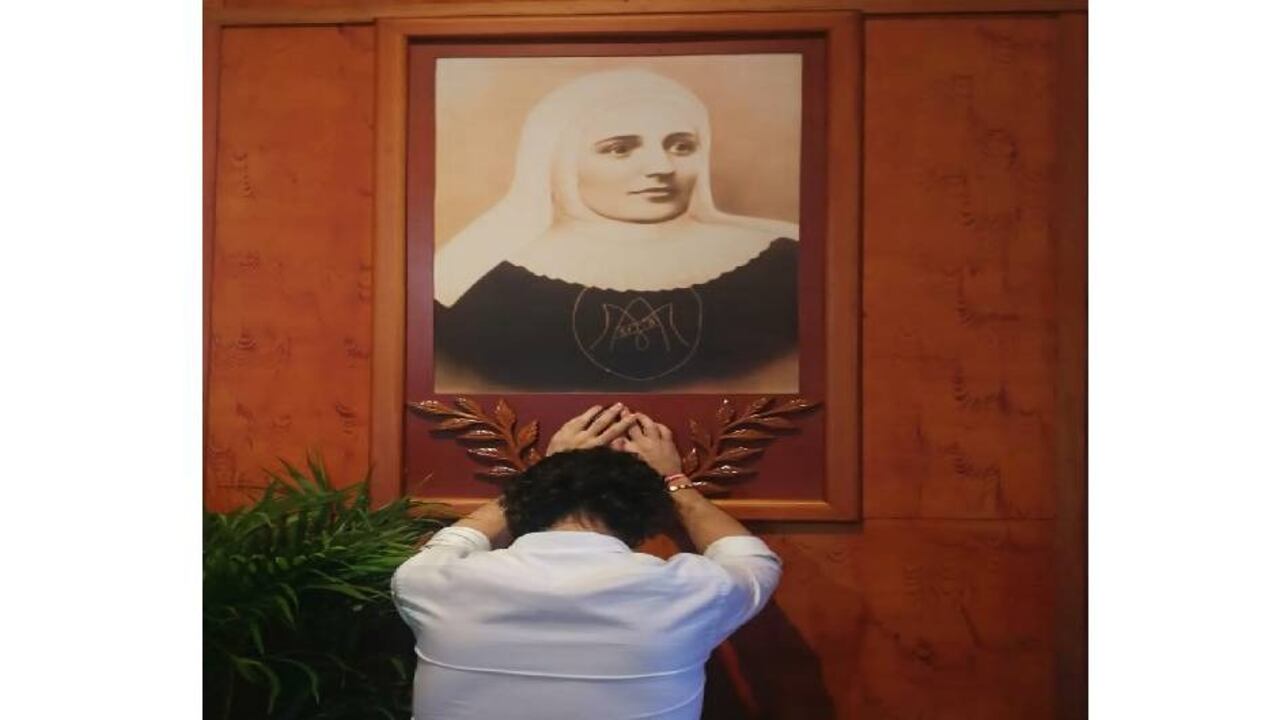 Federico Gutiérrez oró a la Madre Laura en Jericó.