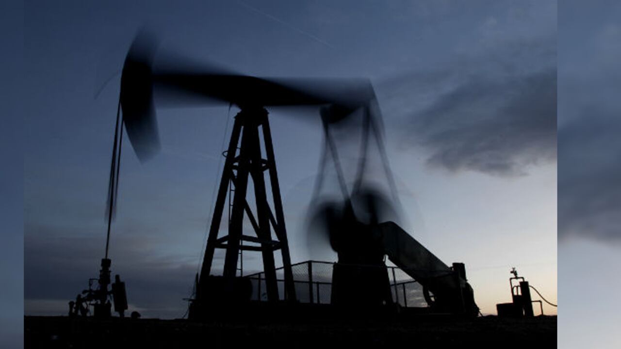 El incremento de los precios del crudo empezó luego de que la semana pasada la Organización de Países Exportadores de Petróleo (Opep) decidiera mantener los recortes de producción de petróleo durante marzo y abril.