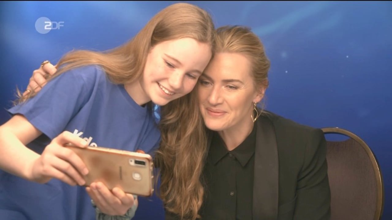 Martha es el nombre de la pequeña reportera quien desde un principio fue sincera con la ganadora del premio Óscar.