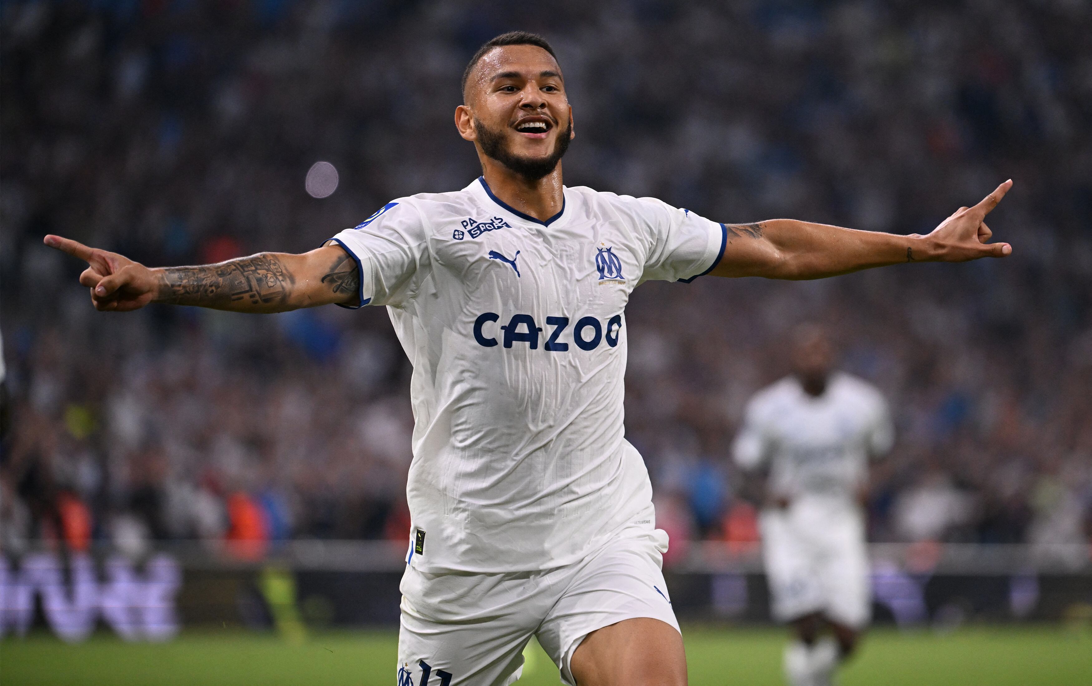 Luis Suárez se estrenó con doblete en la Ligue 1