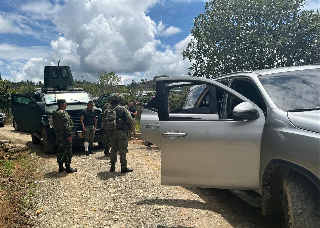 Los soldados se enfrentaron a los señalados alzados en armas luego que la comunidad alertara de la realización de un retén en la vía Panamericana.