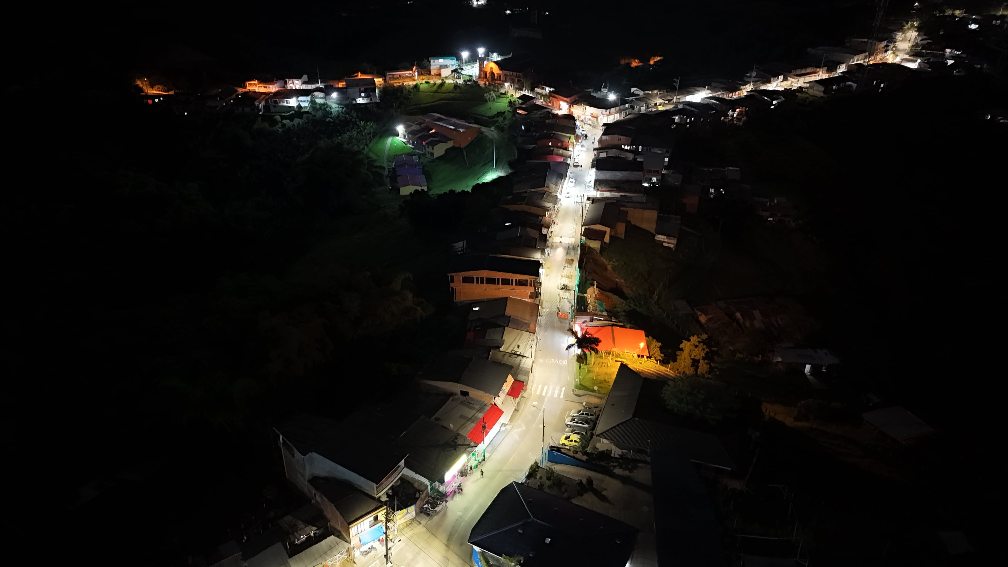 En Pereira vanza la modernización del 100 % del alumbrado público.