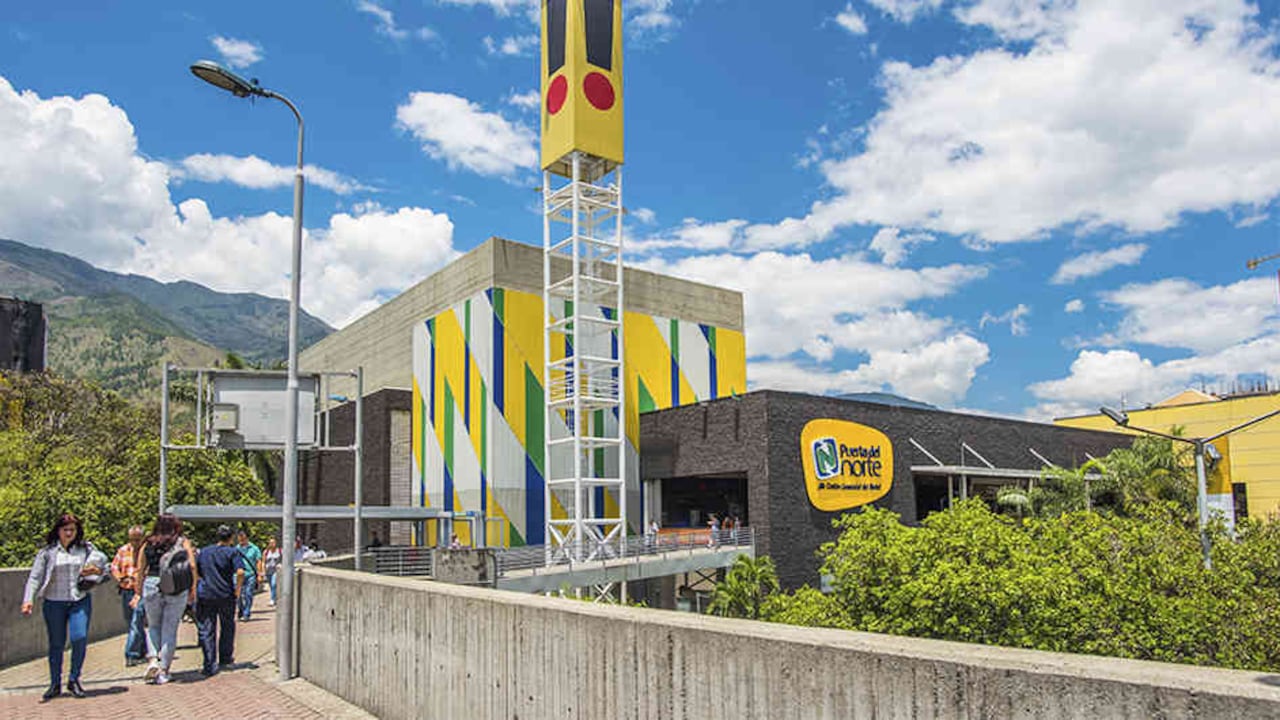 El centro comercial Puerta del Norte tiene 351 locales entre establecimientos de comercio y de servicios.