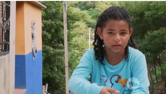 Participante de la Voz Kids conmovió con la historia de vida de ella y sus padres.
