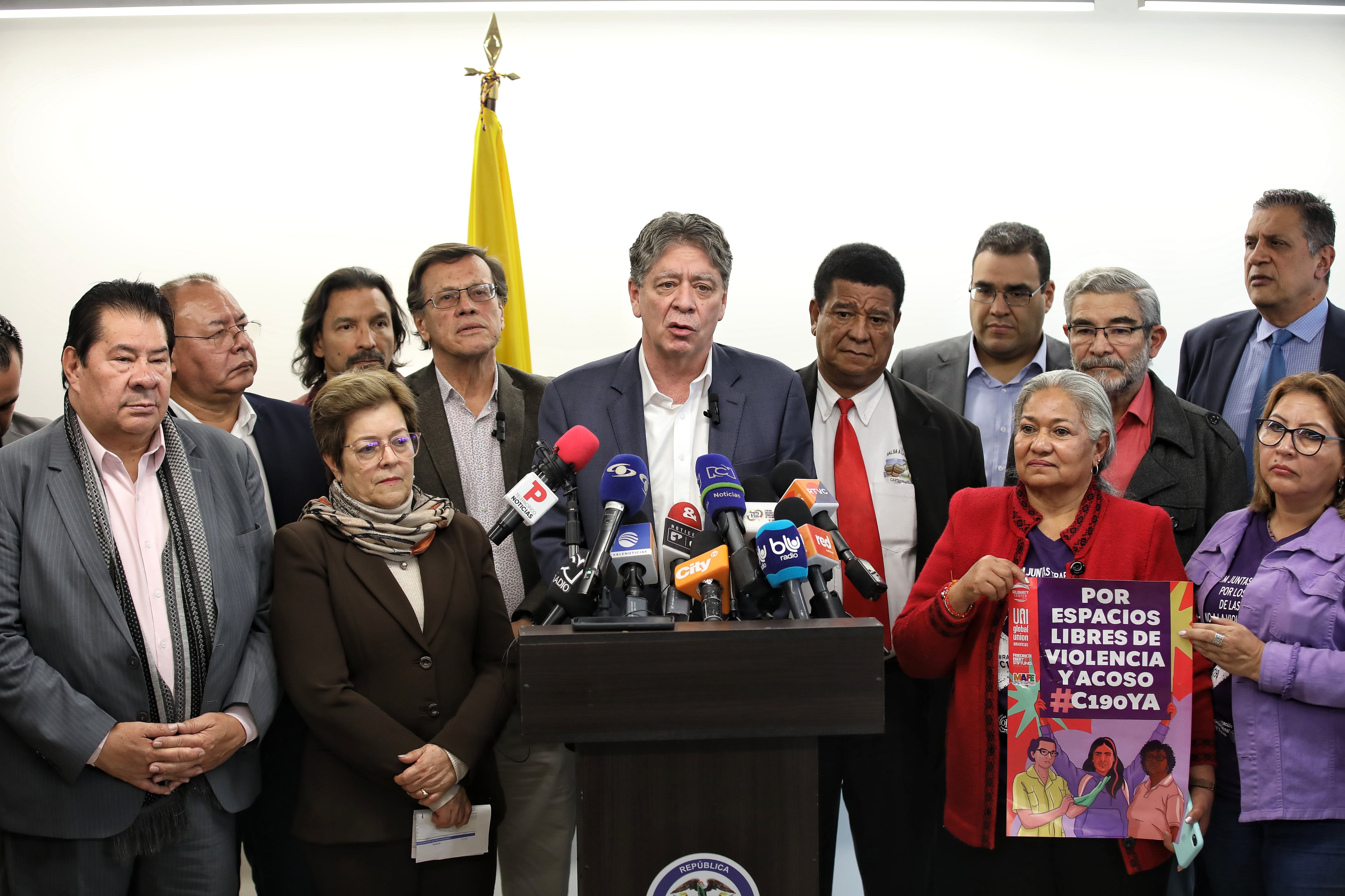 Mesa de dialogo para el incremento del salario mínimo