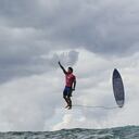 El surfista brasilero Gabriel Medina reacciona a su participación en los Juegos Olímpicos de París 2024, en Teahupo'o, Tahití.
