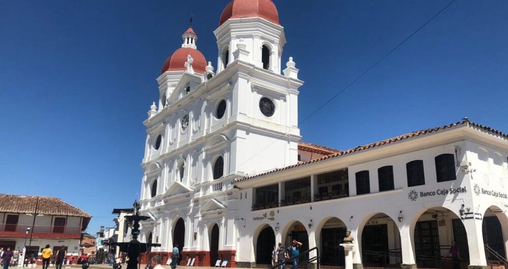 Parque principal del municipio de Rionegro, Antioquia.