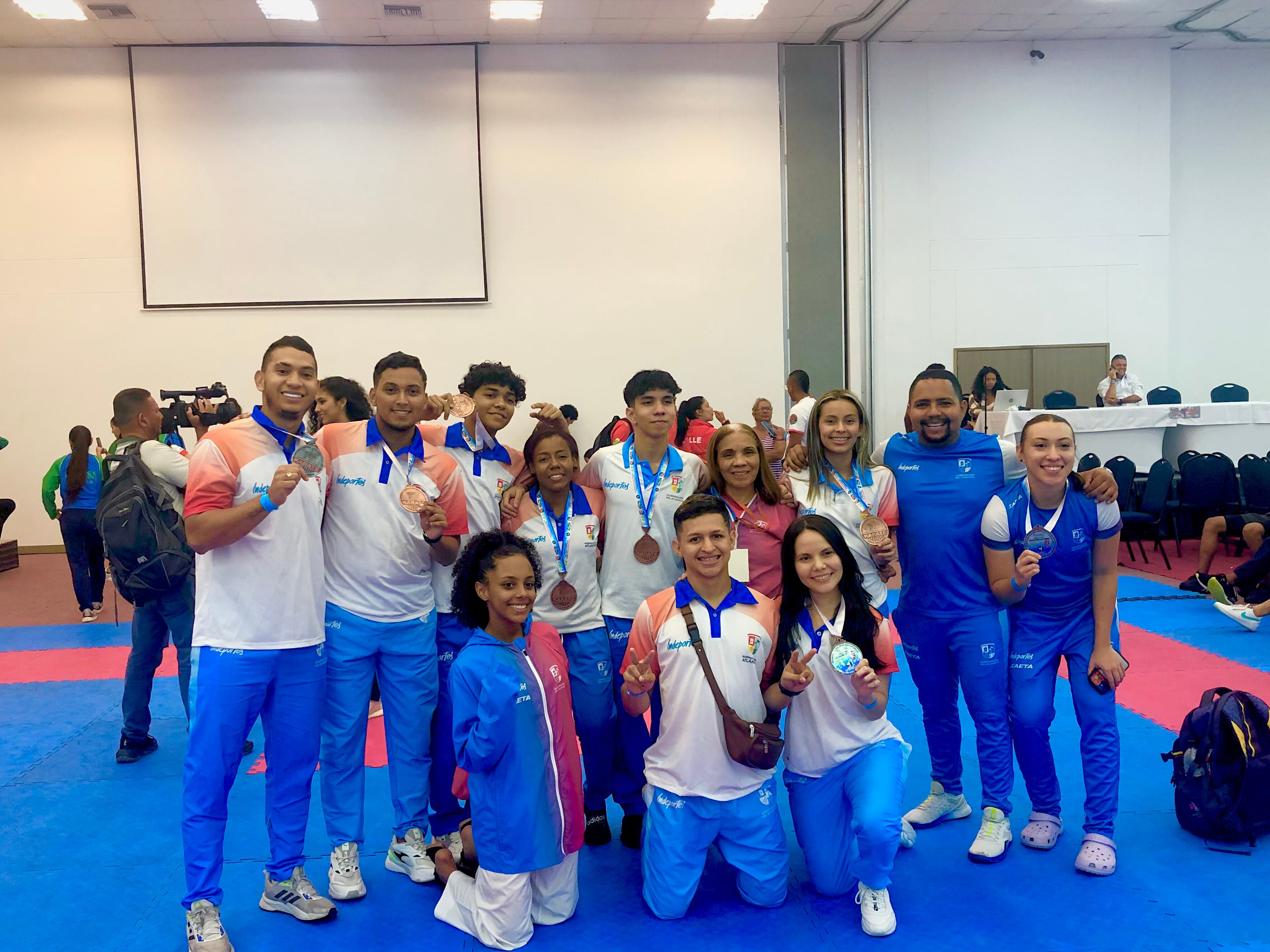 Karatecas atlanticenses en San Andrés