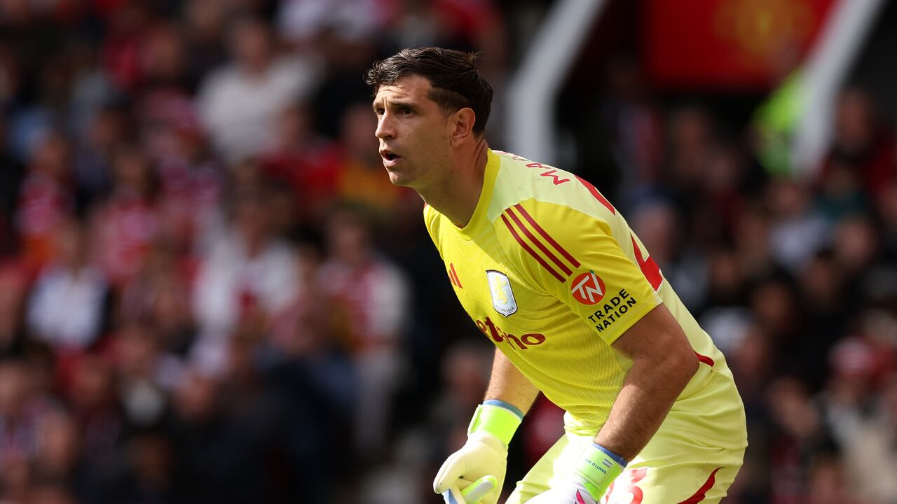 Dibu Martínez suena con fuerza para reforzar el arco del Manchester United